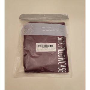 Mulberry Silk Pillowcase 2 Pack Hidden Zipper Standard Size Burgundy